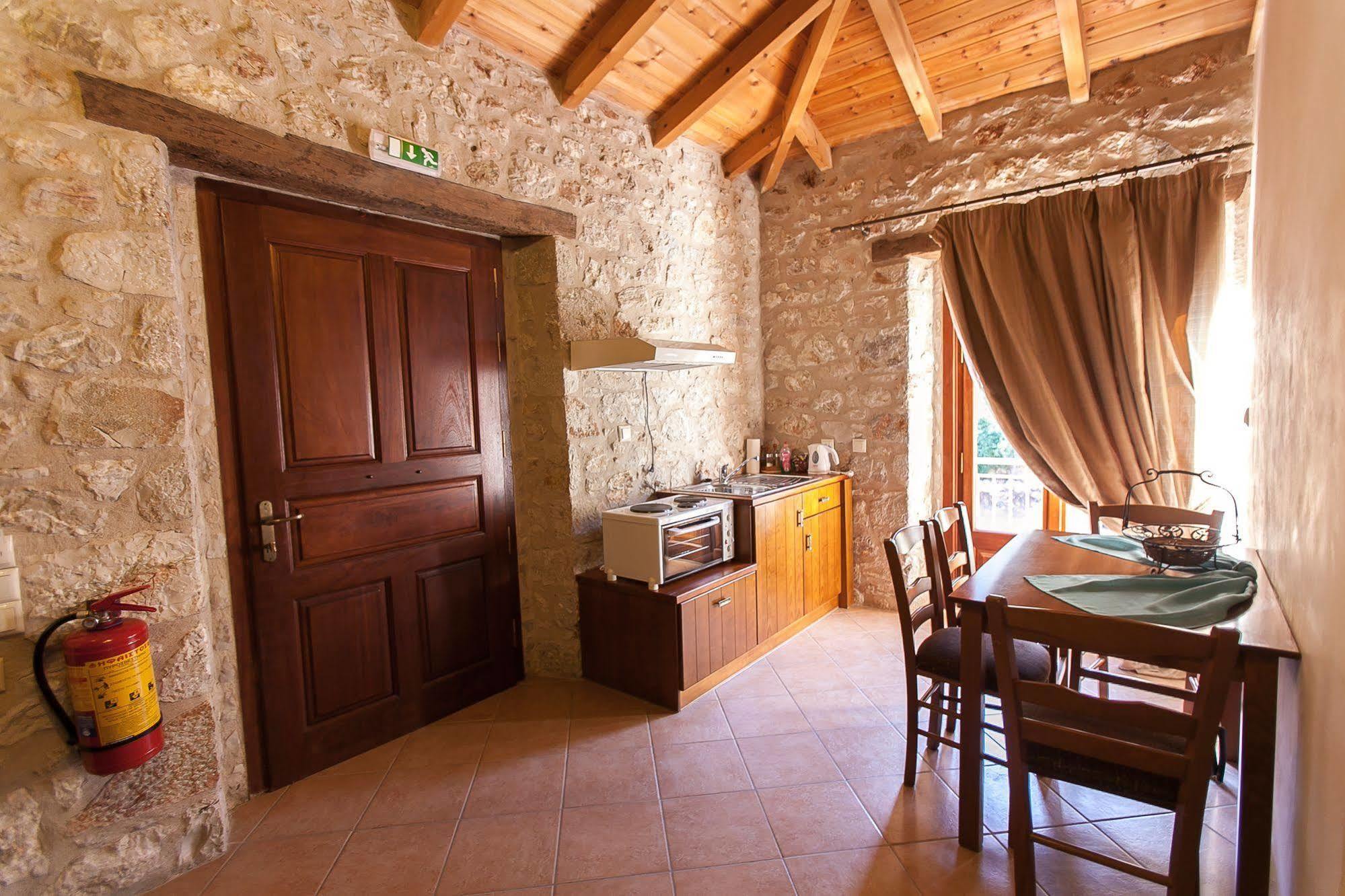 Anigraia Aparthotel